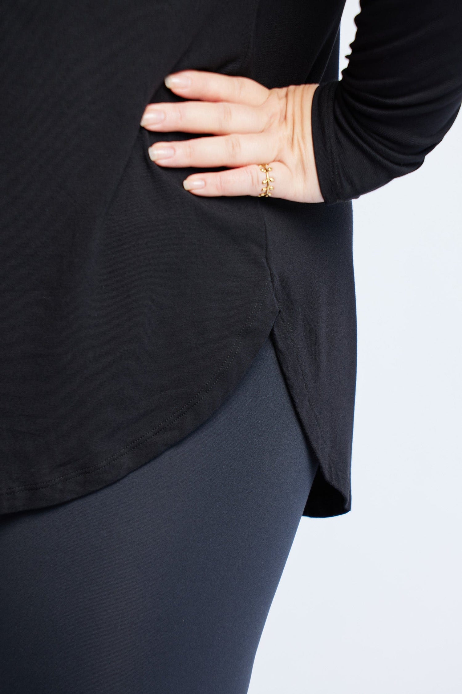 Bamboo Relaxed Long Sleeve in Onyx