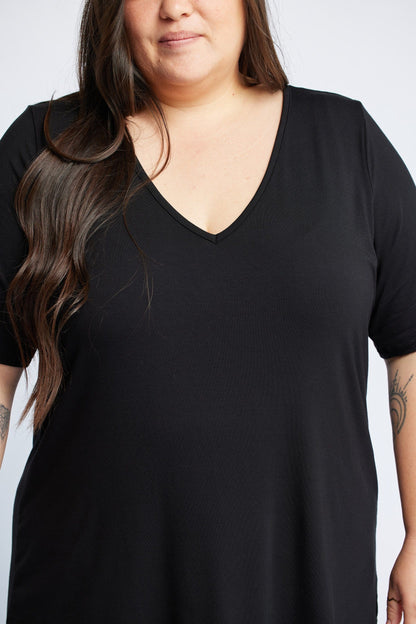 V-Neck Tee in Onyx