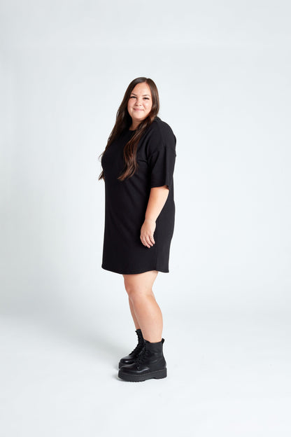 Relaxed Three-Quarter Dress in Onyx