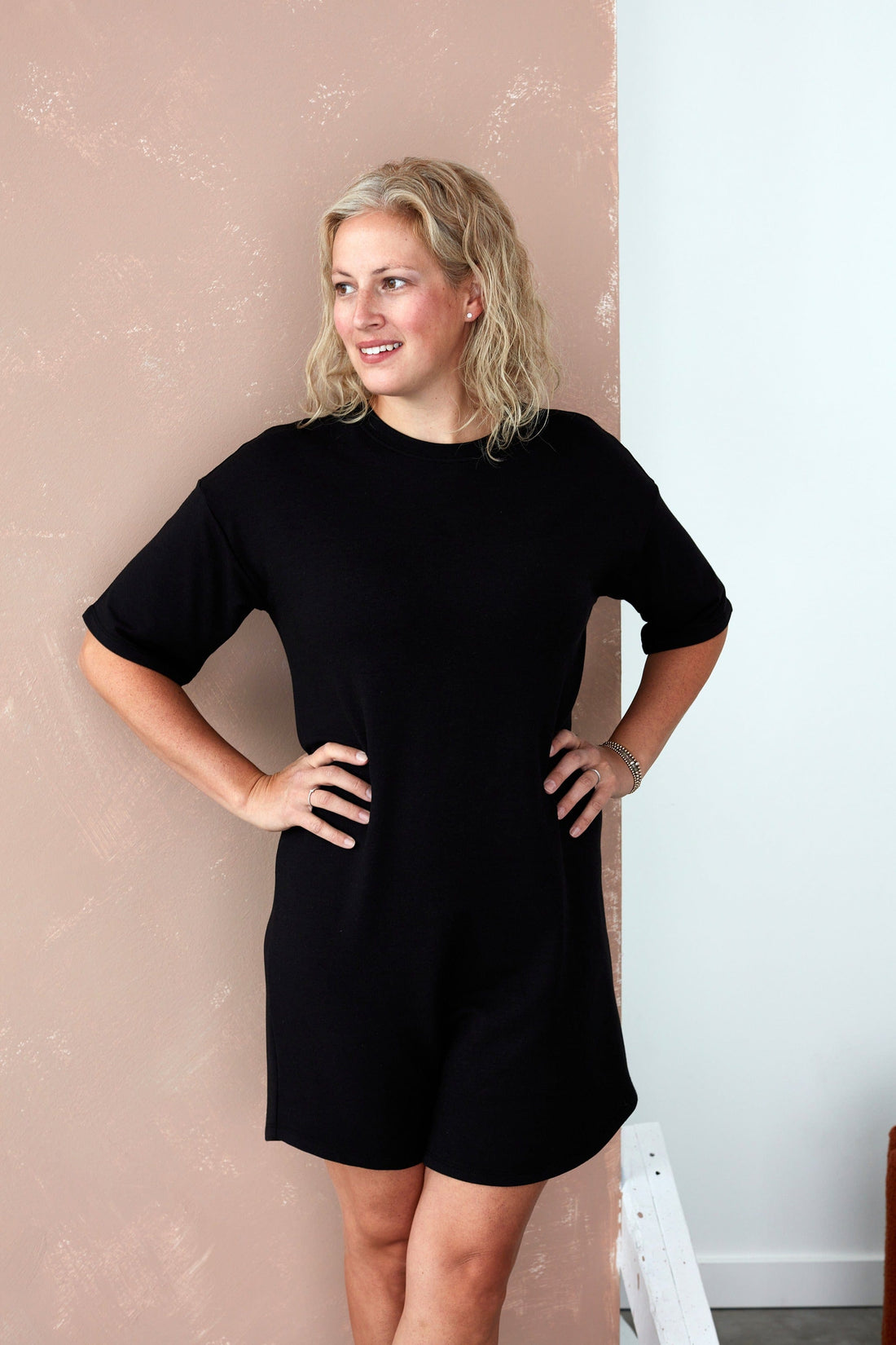 Relaxed Three-Quarter Dress in Onyx