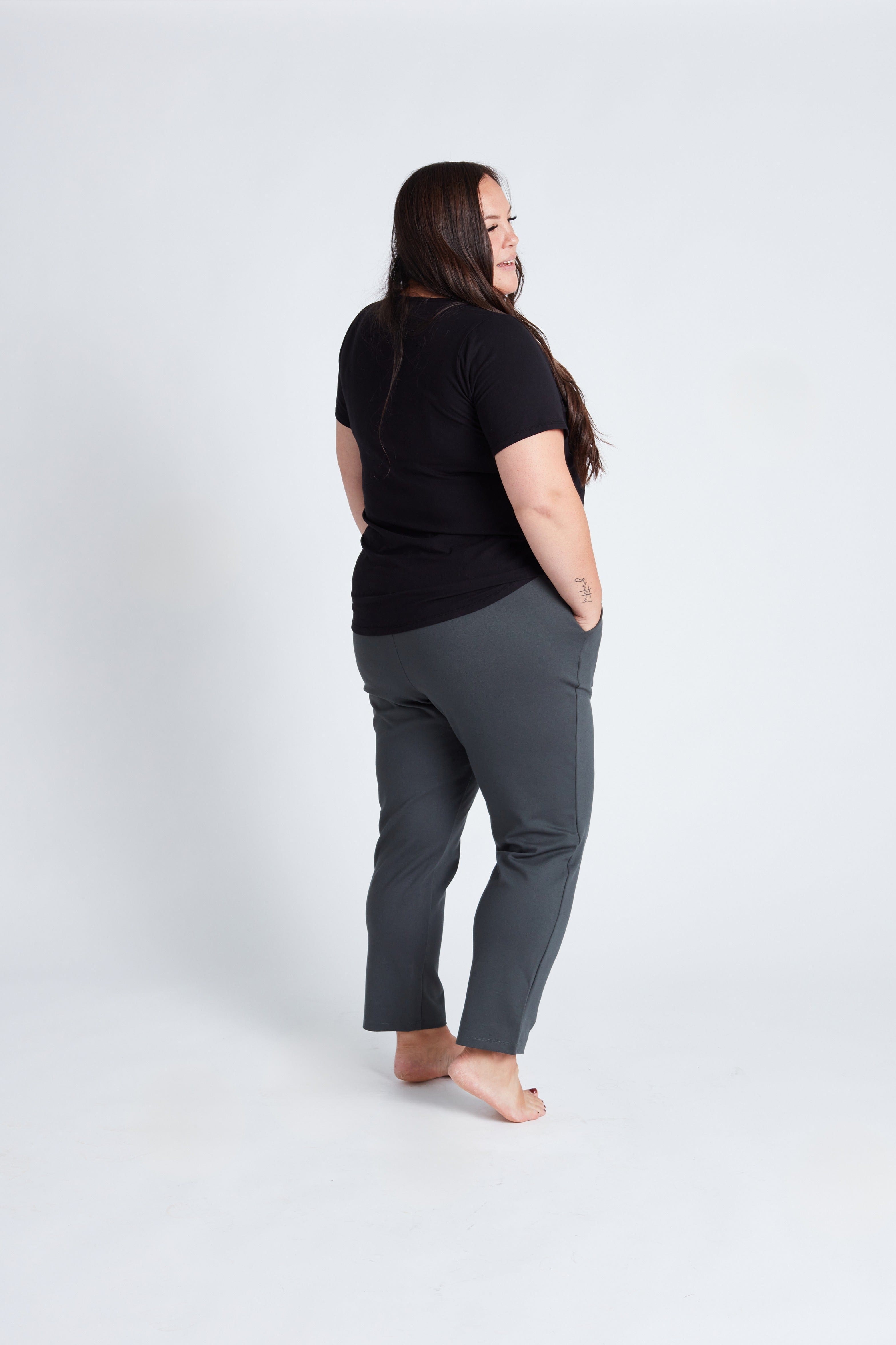 Straight Leg Pant in Black – Lost in Layers