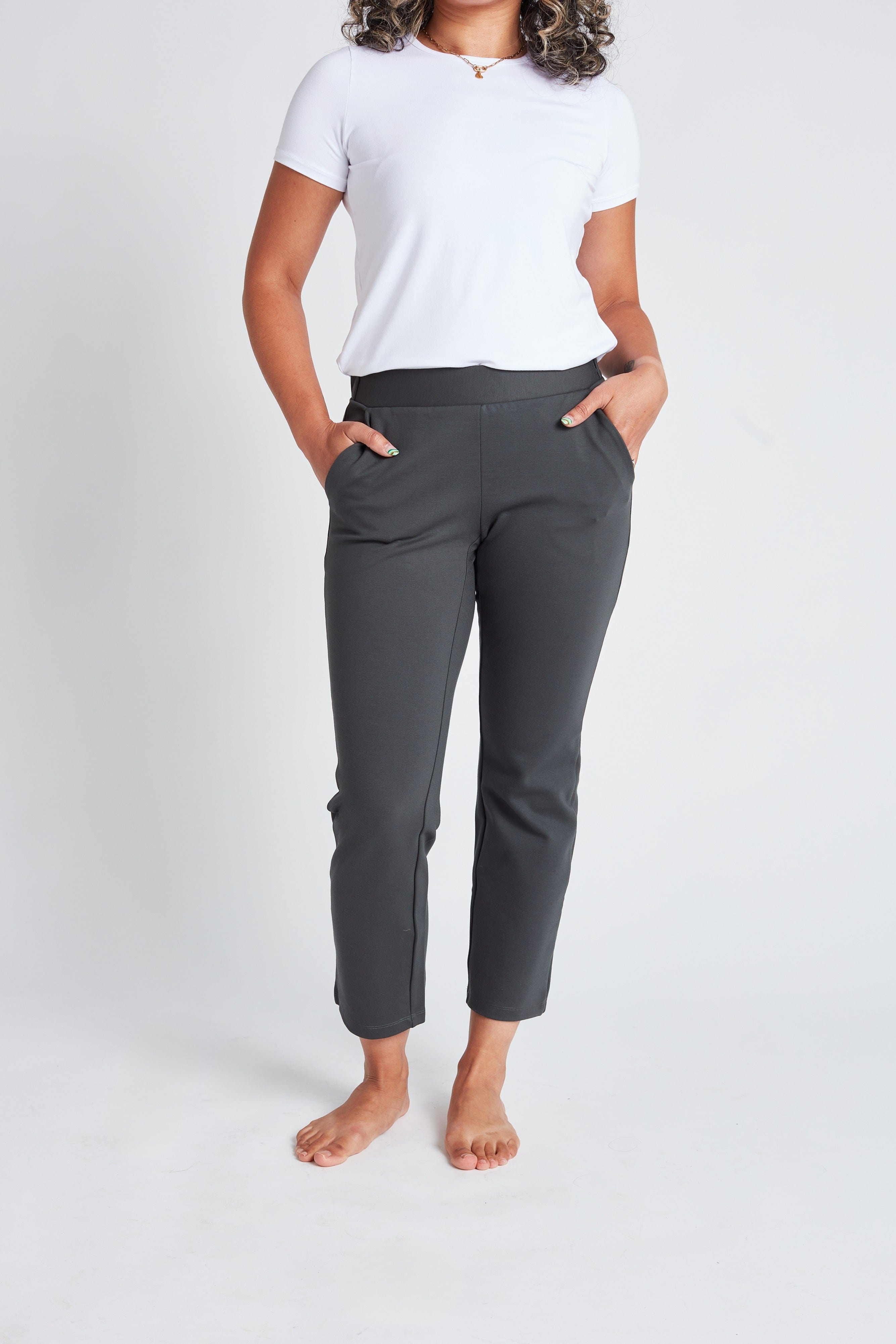 Straight Leg Pant in Carbon