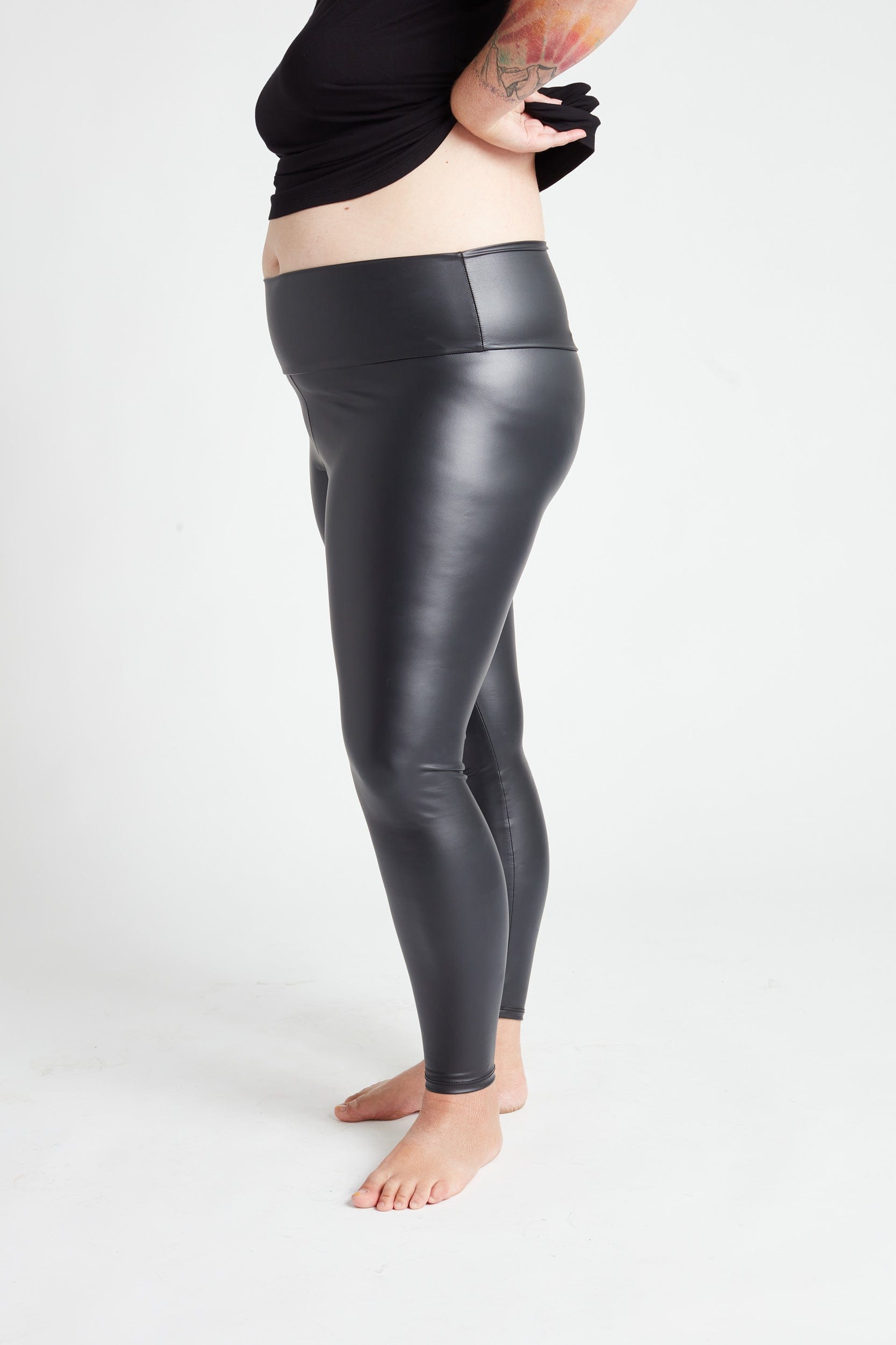 Oil Slick Leggings Lost in Layers