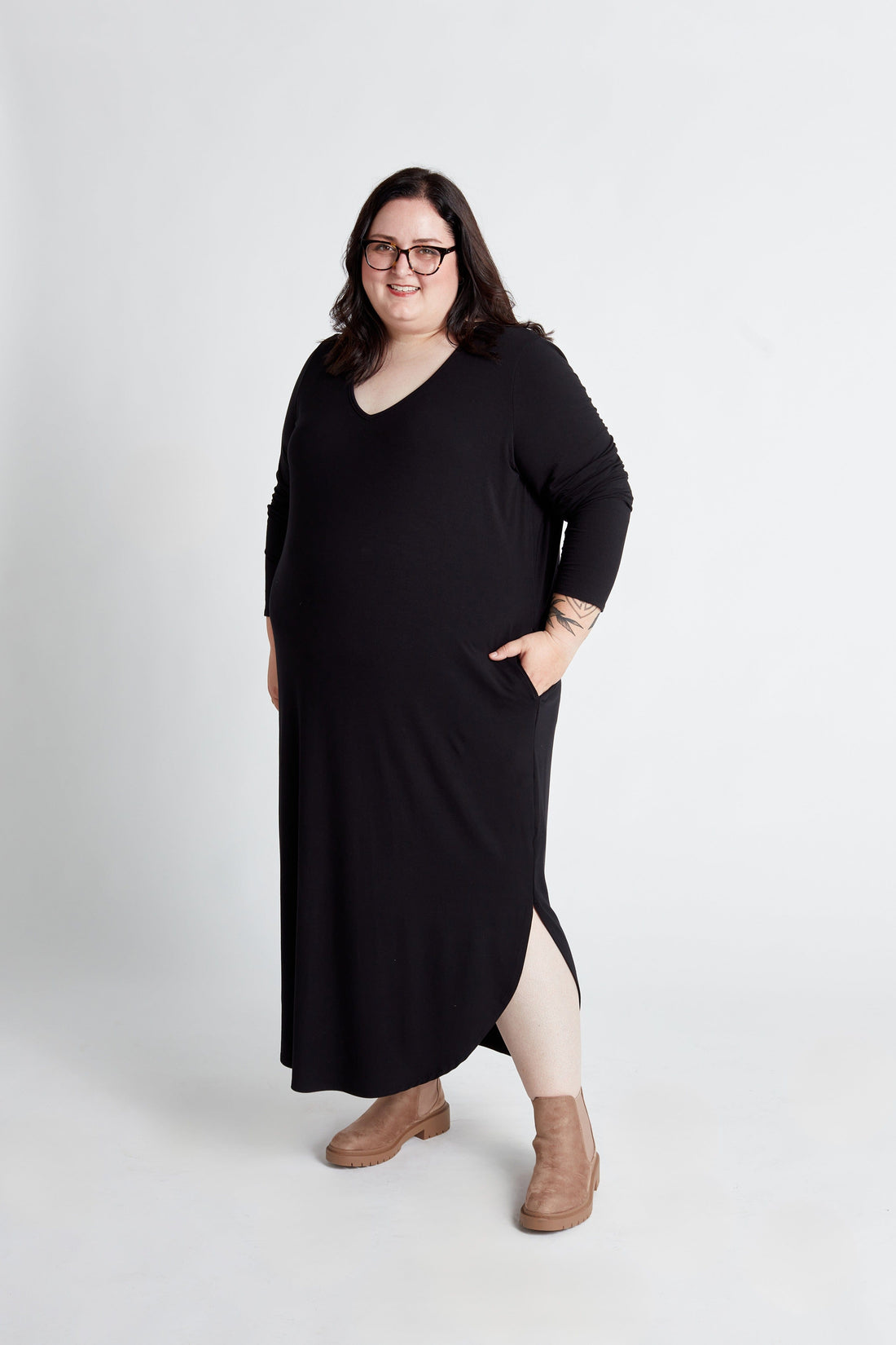 Long Sleeve V-Neck Maxi Dress in Onyx