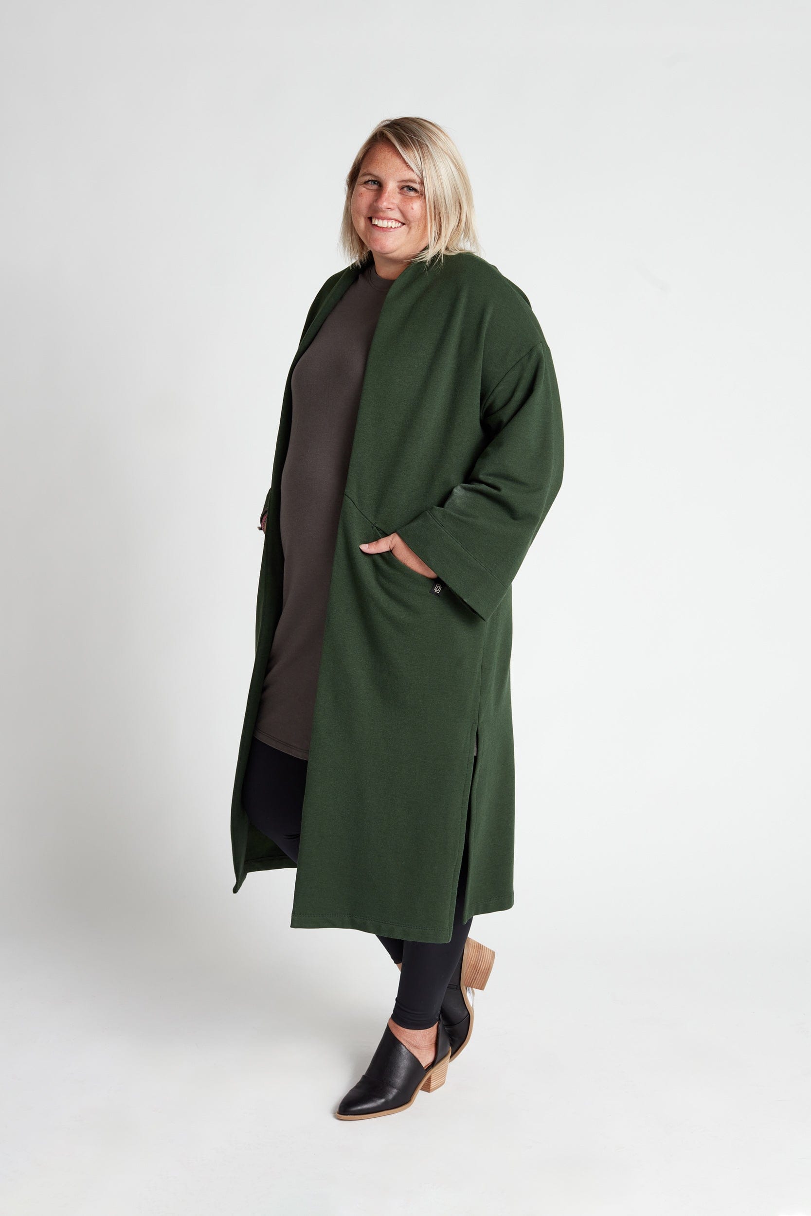 Maxi abrigo de lana de bambú en enebro