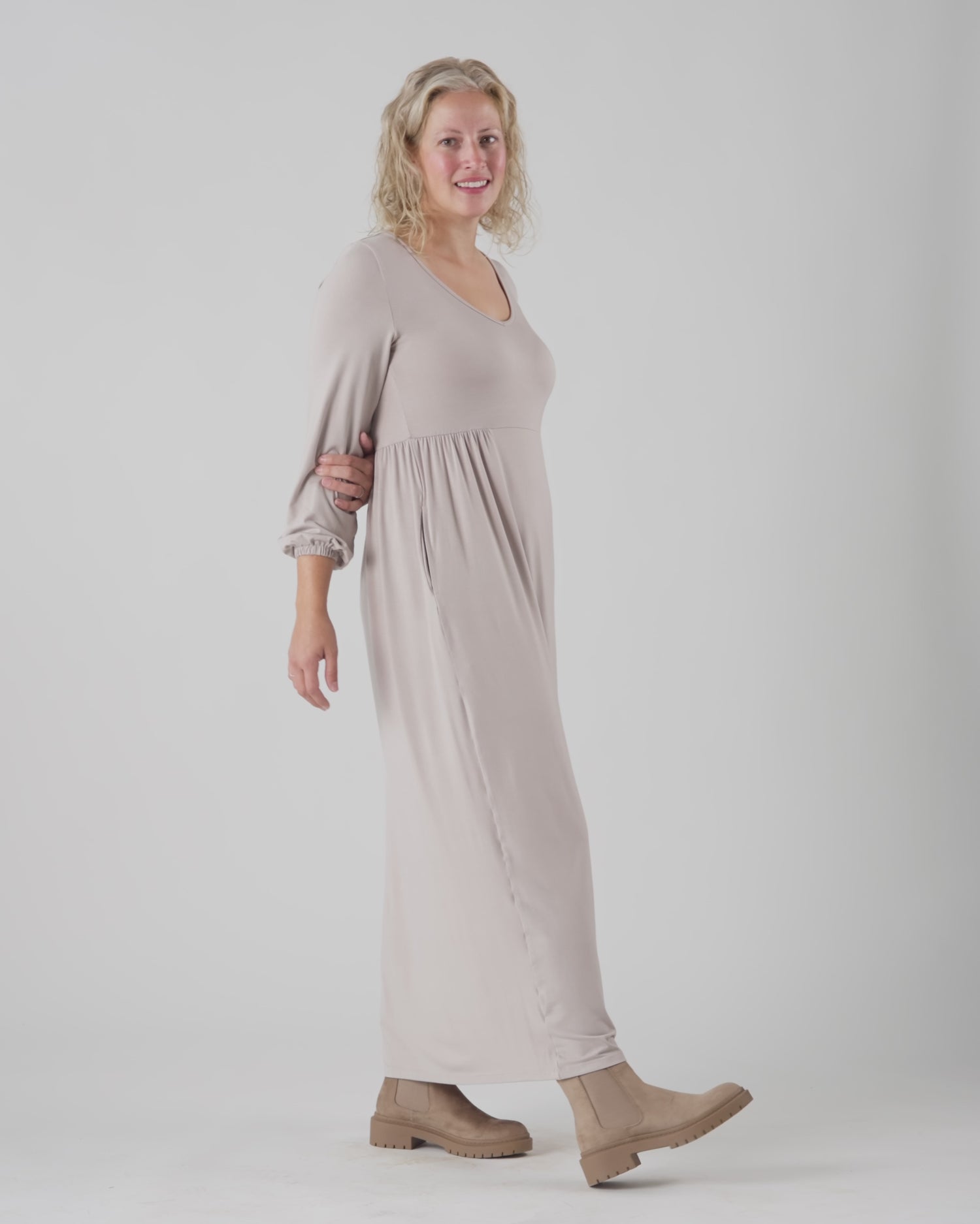 Smocked Sleeve Maxi Dress in Fossil